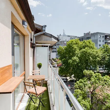 Le Petit Escape וארנה