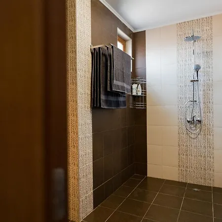 Le Petit Escape דירה וארנה